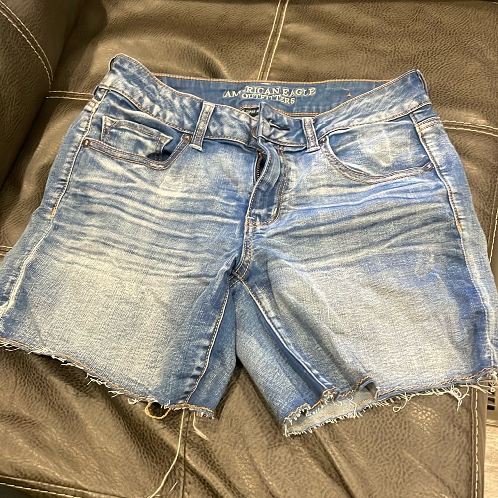 Women’s American eagle super stretch midi jean shorts
